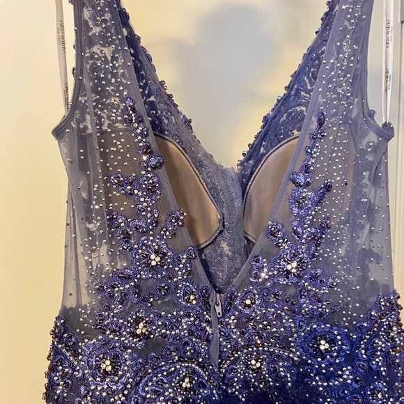 ELLIE WILDE Grad/ Prom Dress- Unaltered - Picture 8 of 8